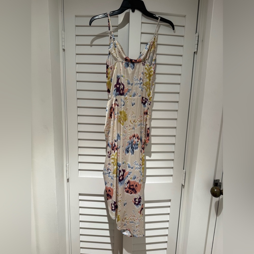 Floral Ruched‎ Midi Dress - Picture 4 of 4